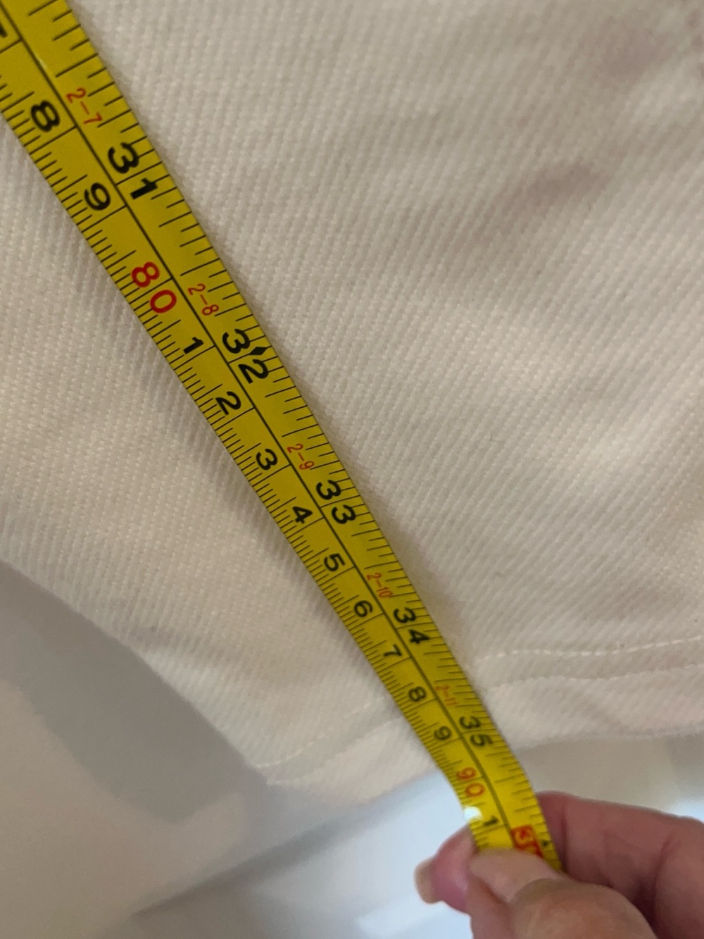 Women's White Pull-On Slim Jeans - Picture 6 of 7